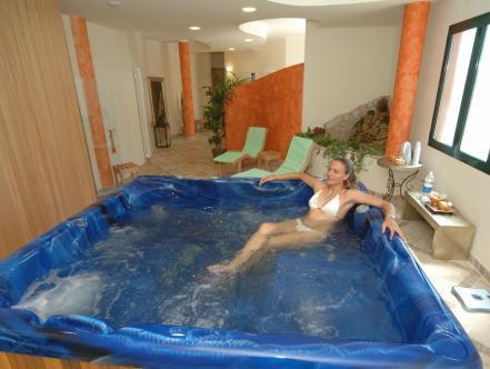 Villaggio Turistico La Cecinella Vakantiepark 3*