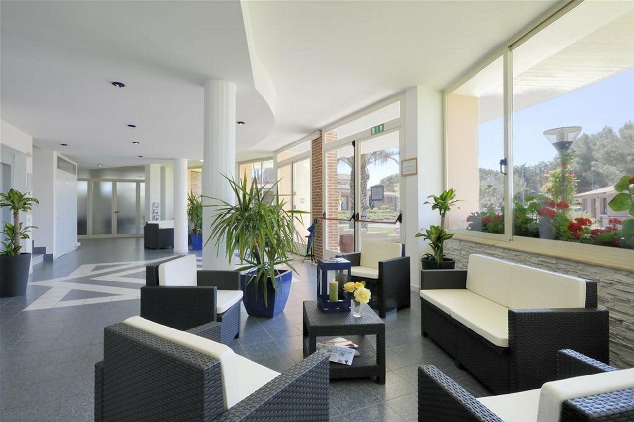 Vakantiepark Villaggio Turistico La Cecinella 3*