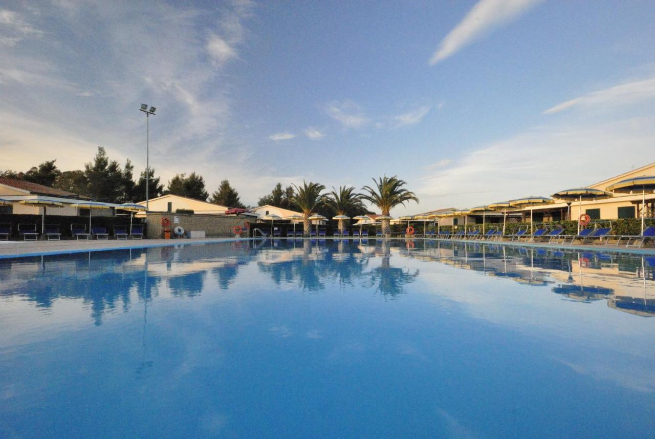 Villaggio Turistico La Cecinella