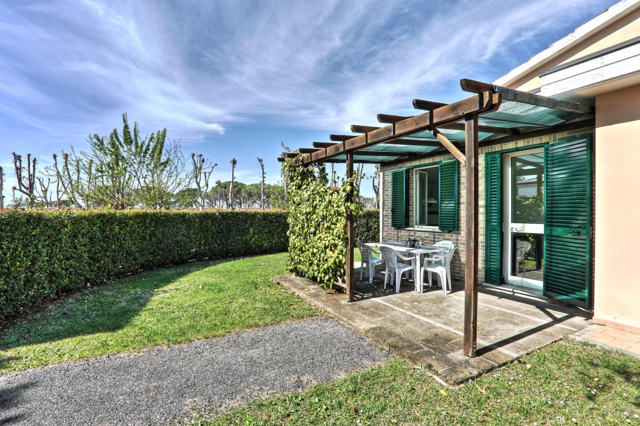 Villaggio Turistico La Cecinella Vakantiepark 3*